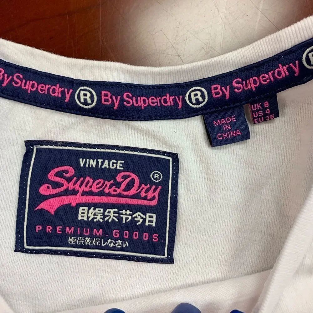 Super Dry White Tropical Surfer Ladies T-Shirt sz 4 EUC - Picture 3 of 5